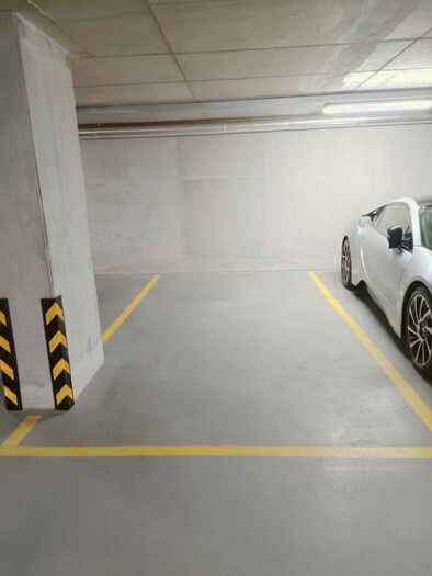 Garage / Parking To Rent In Elizabeth Tower, Chester Road, Manchester, M15