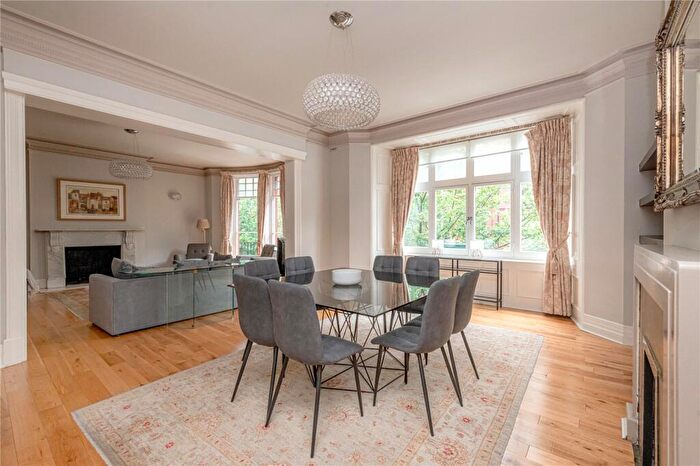 3 Bedroom Apartment To Rent In Transept Street, London, NW1