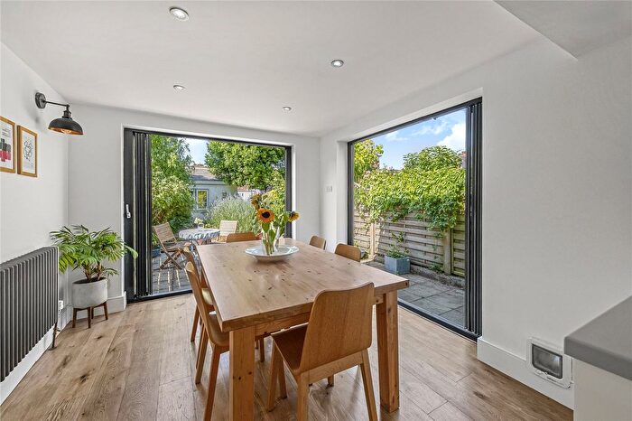 4 Bedroom Terraced House For Sale In Malvern Road, London, N8