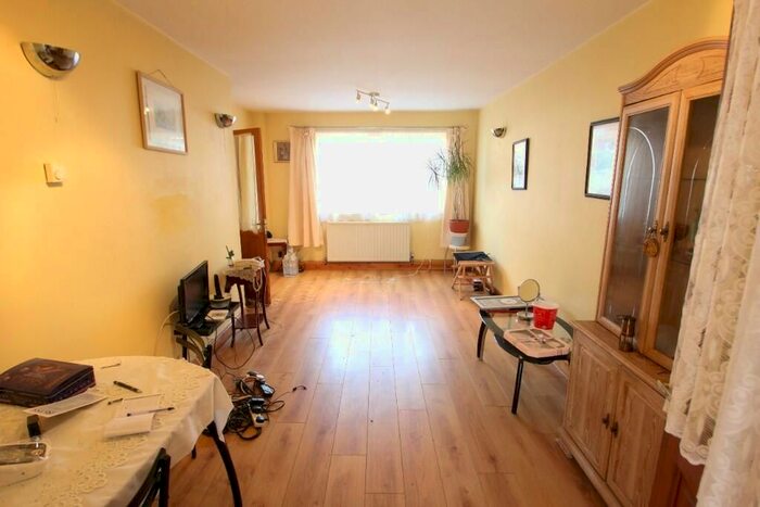 3 Bedroom Terraced House To Rent In Belmont, Slough, SL2