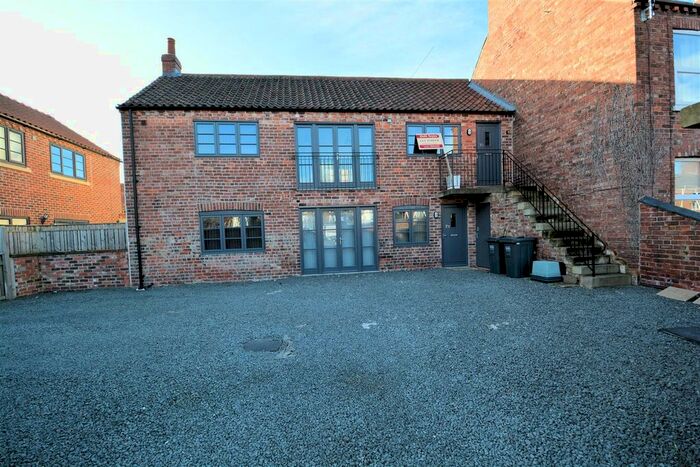 2 Bedroom Flat To Rent In Milton Place, Gowthorpe, Selby, YO8