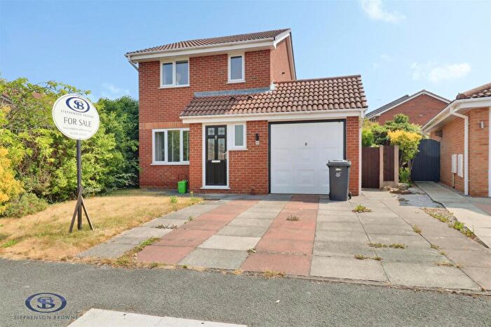 3 Bedroom Detached House For Sale In Lambourn Drive, Leighton, CW1
