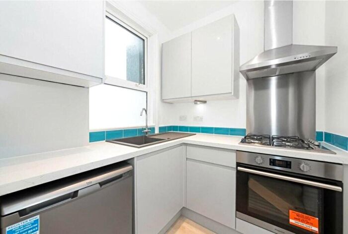 2 Bedroom Apartment To Rent In Parkway, London, NW1