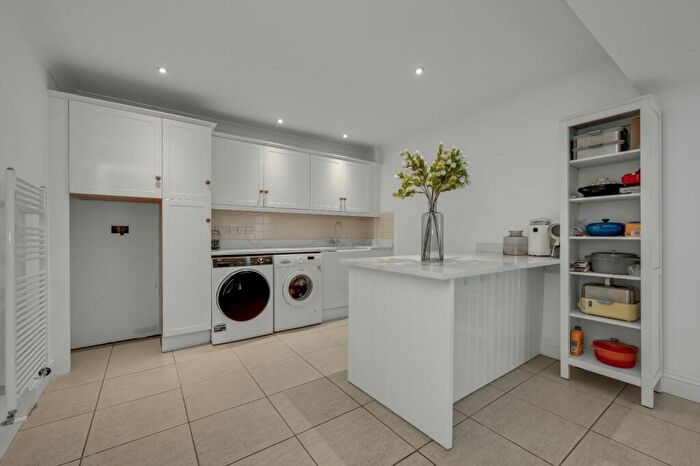 4 Bedroom Terraced House To Rent In Clearwater Place, Surbiton, United Kingdom, KT6