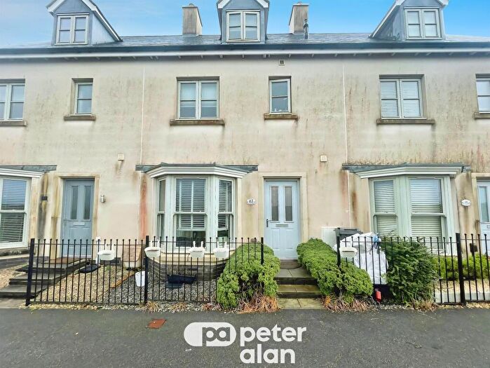 4 Bedroom Town House For Sale In Lle Crymlyn, Llandarcy, Neath, SA10