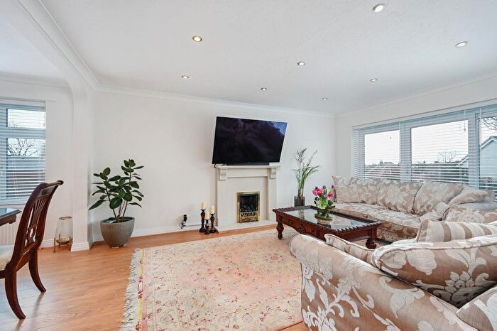 5 Bedroom Detached House For Sale In Shirley Avenue, Hove, BN3