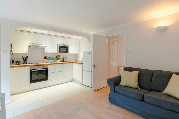 1 Bedroom Flat To Rent In Cosway Street, London, NW1