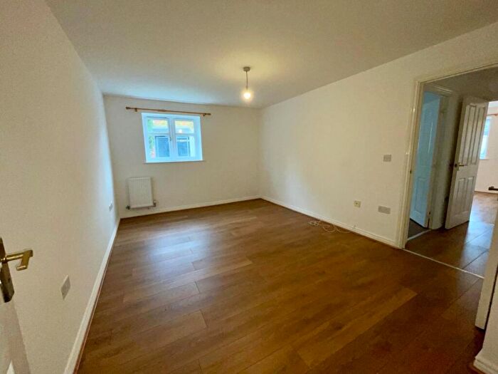 2 Bedroom Apartment To Rent In Haunch Close, Birmingham, West Midlands, B13