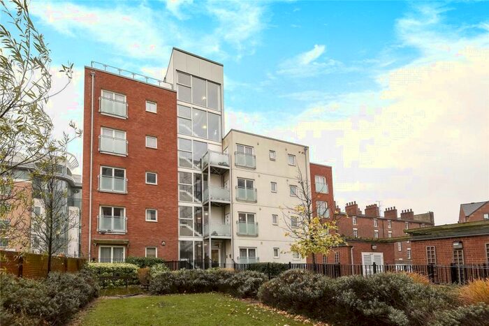 1 Bedroom Apartment To Rent In Malcolm Place, Caversham Road, Reading, Berkshire, RG1