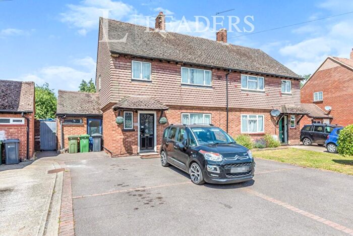 1 Bedroom House To Rent In Cypress Road, GU1