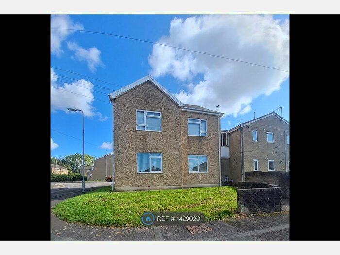 2 Bedroom Flat To Rent In Pendre, Bridgend, CF31