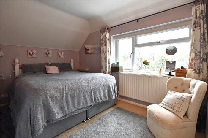 4 Bedroom Detached House For Sale In Gorse Lane, Wrecclesham, Farnham, Surrey, GU10