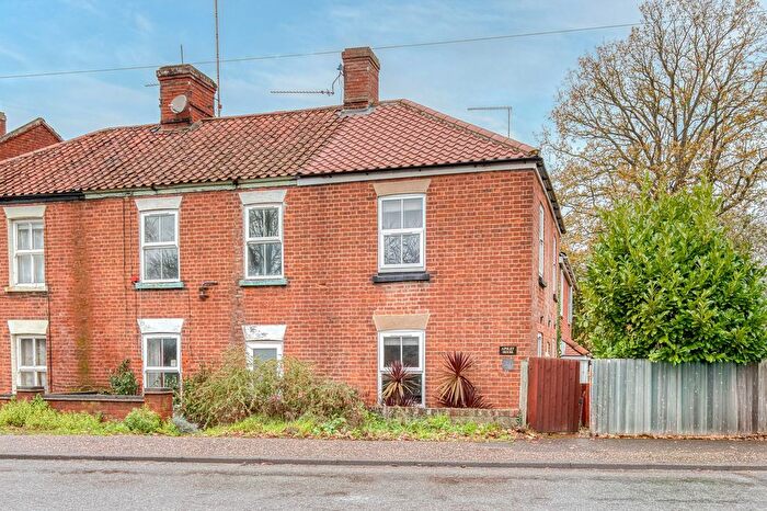 2 Bedroom Semi-Detached House For Sale In Norwich Road, Horstead, NR12