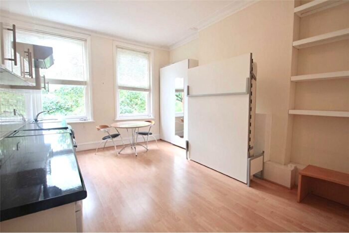 Apartment To Rent In Lindfield Gardens, Hampstead, London, NW3