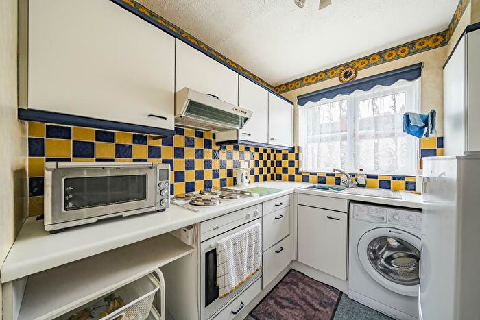 2 Bedroom Retirement Property For Sale In Thame, Oxfordshire, OX9