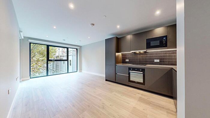 1 Bedroom Apartment To Rent In Hewson Way, London, SE17