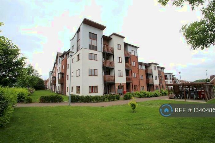 2 Bedroom Flat To Rent In John North Close, Buckinghamshire, HP11
