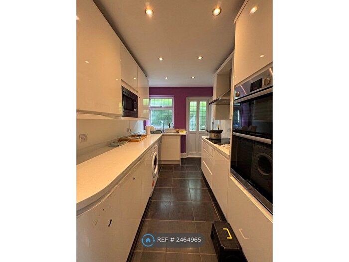 5 Bedroom Detached House To Rent In Wingletye Lane, Hornchurch, RM11