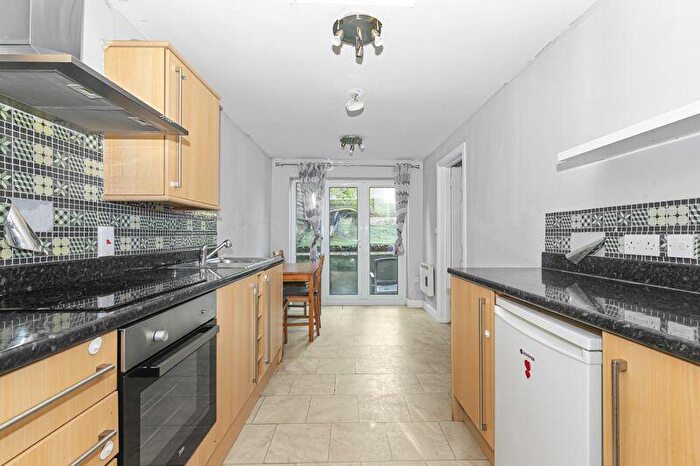 1 Bedroom Flat For Sale In Clouds Hill Road, Bristol, BS5