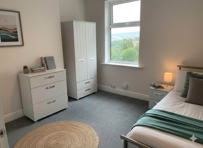 4 Bedroom House To Rent In Crookesmoor Road, Sheffield, S6
