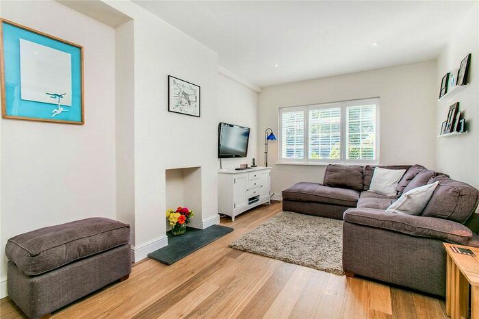 3 Bedroom Property To Rent In Watney Road, Mortlake, SW14