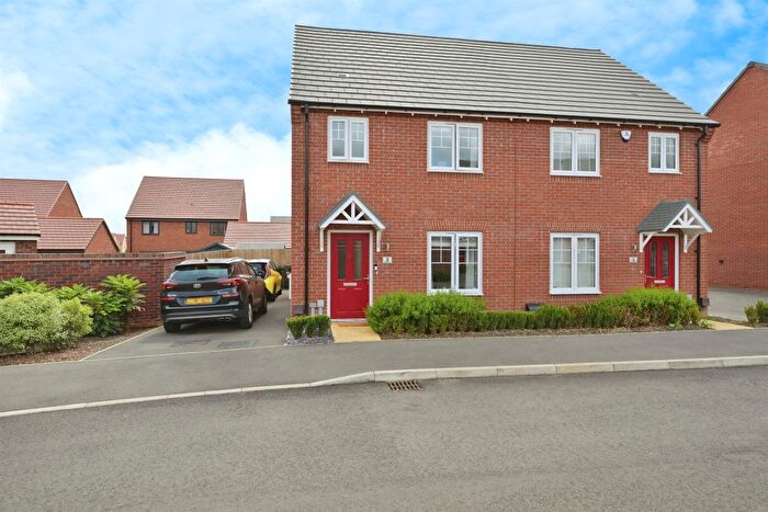 3 Bedroom Semi-detached House For Sale In Afton Way, Overstone, Northampton, NN6