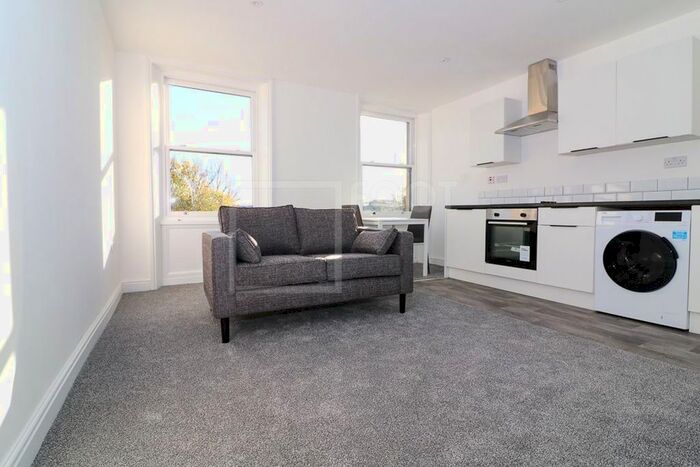1 Bedroom Flat To Rent In New Eldon Place, Bradford BD1