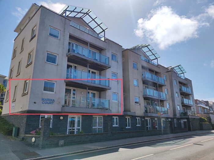2 Bedroom Flat For Sale In Marina Court, Mount Wise, Newquay, TR7