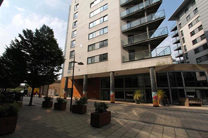 2 Bedroom Flat To Rent In McClintock House, Leeds Dock, LS10