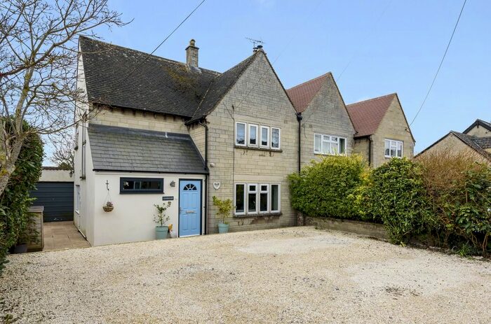 4 Bedroom Semi-Detached House To Rent In Fairford, Gloucestershire, GL7