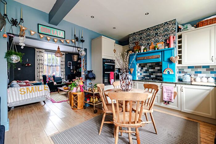 2 Bedroom Terraced House For Sale In John Street, Selby, YO8
