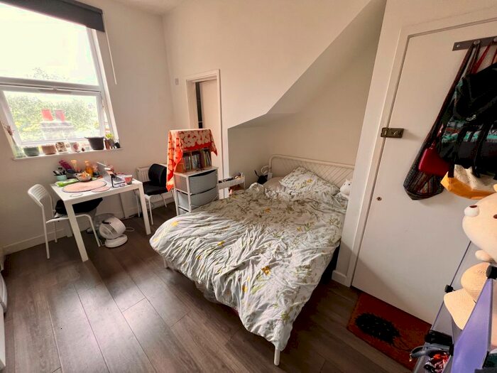 Studio To Rent In Holloway Road, Holloway, N7