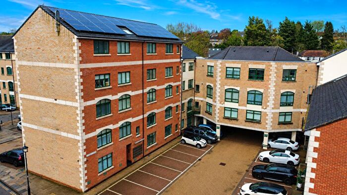1 Bedroom Flat To Rent In Clifton Court, Hemel Hempstead, HP3