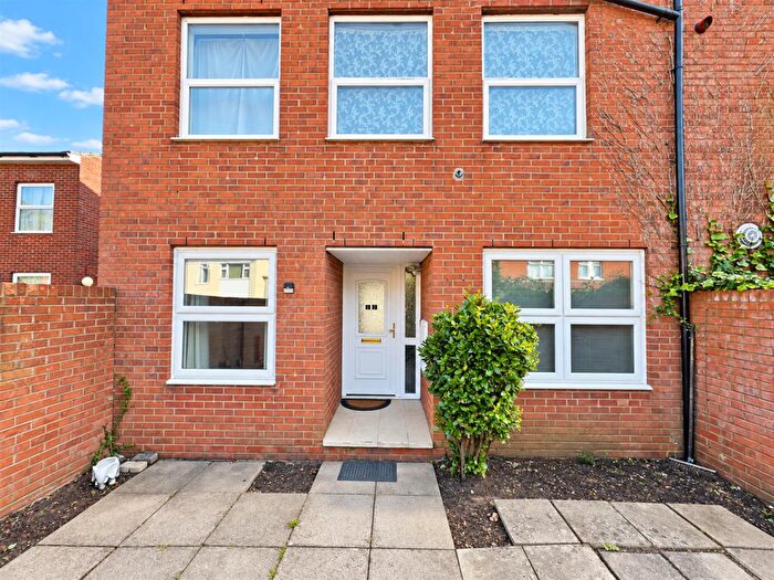 2 Bedroom Apartment To Rent In Strafford Court, Poncroft Road, Knebworth, SG3