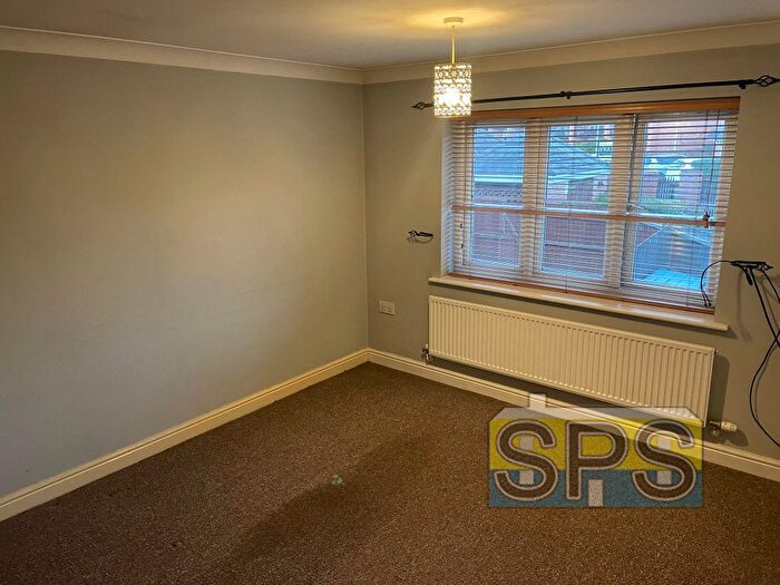 2 Bedroom Flat For Sale In Chasewater Drive, Stoke-On-Trent, ST6