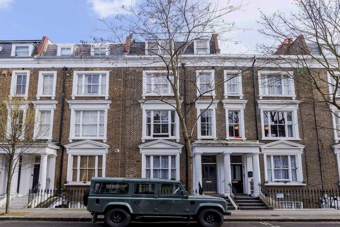 2 Bedroom Flat To Rent In Kempsford Gardens, London, SW5