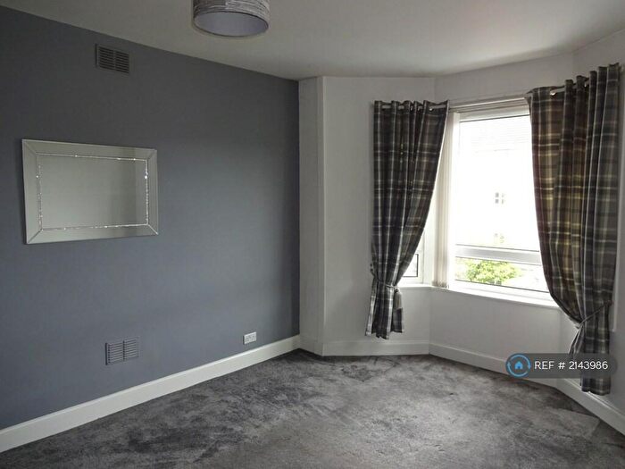 1 Bedroom Flat To Rent In Maxwellton Street, Paisley, PA1