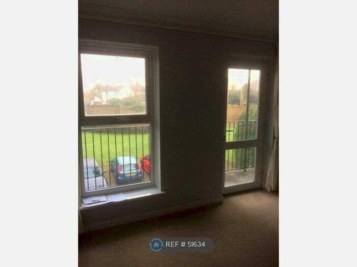 2 Bedroom Flat To Rent In Cleveland Drive, Fareham, PO14