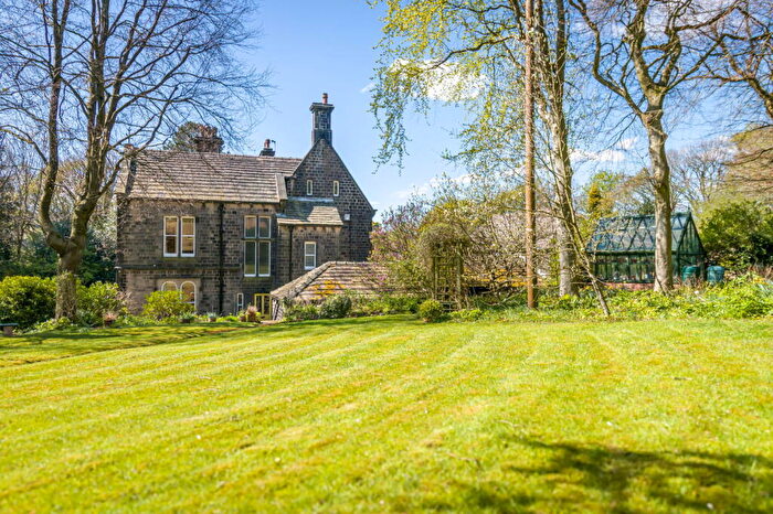 5 Bedroom Semi Detached House For Sale In Church Road, Uppermill, Saddleworth, OL3