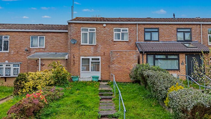 3 Bedroom Terraced House For Sale In Firth Drive, Birmingham, B14