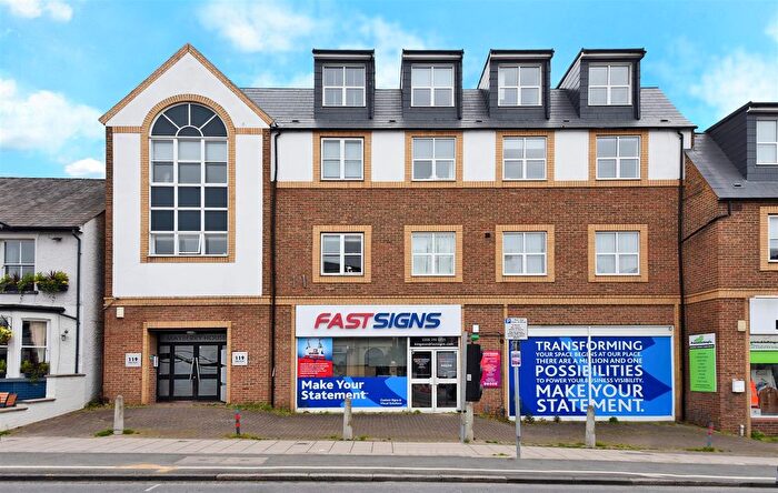 1 Bedroom Flat For Sale In Ewell Road, Surbiton, KT6