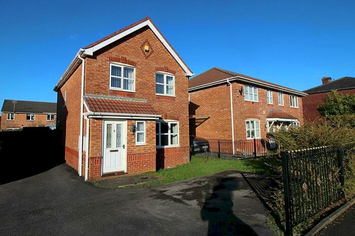 3 Bedroom Detached House To Rent In Croftwood Terrace, Blackburn, Lancashire, BB2