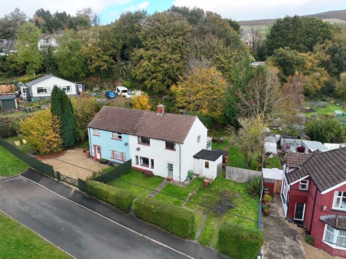 4 Bedroom Semi-Detached House For Sale In Ffwrwm Road, Machen, CF83