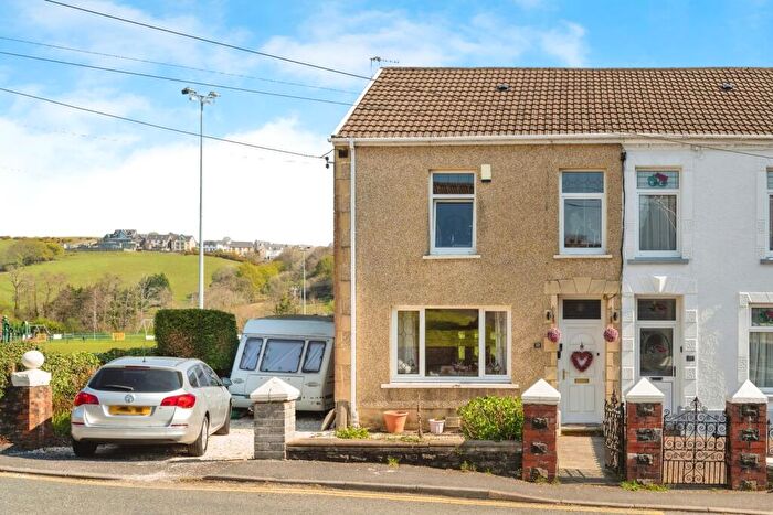 3 Bedroom Semi-Detached House For Sale In Heol Y Parc, Hendy, Pontarddulais, Swansea, SA4