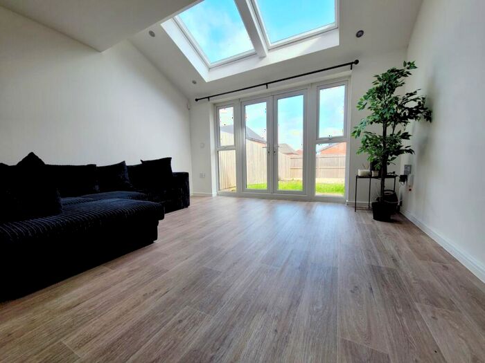 3 Bedroom Semi-Detached House To Rent In Jenny Street, M28