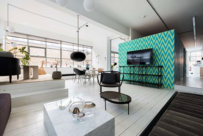 2 Bedroom Flat To Rent In Shoreditch, EC2A