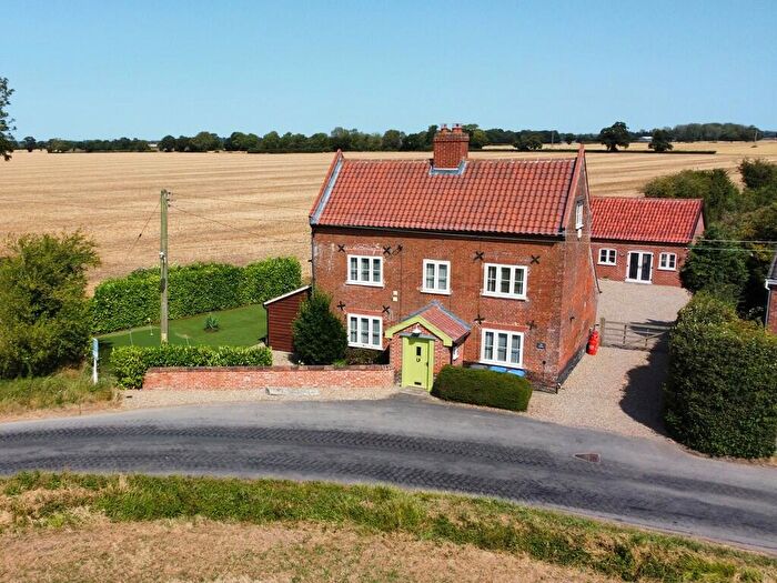 4 Bedroom Detached House For Sale In Low Street, Ilketshall St Margaret, Bungay, NR35