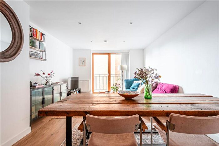 1 Bedroom Apartment For Sale In Mare Street, London Fields, E8 - Photo 5