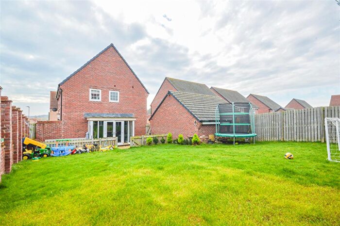 4 Bedroom Property For Sale In Poppy Fields Avenue, Pontefract, WF8