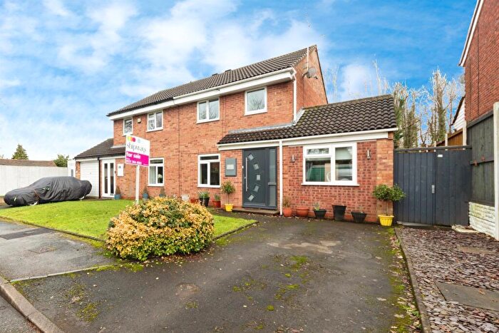 3 Bedroom Semi-Detached House For Sale In Arlescote Road, Solihull, B92